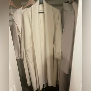 Robe wool coat beige. Very new condition